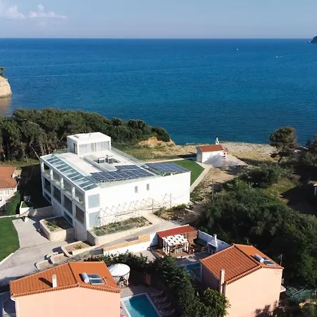 Danae - 100m From
