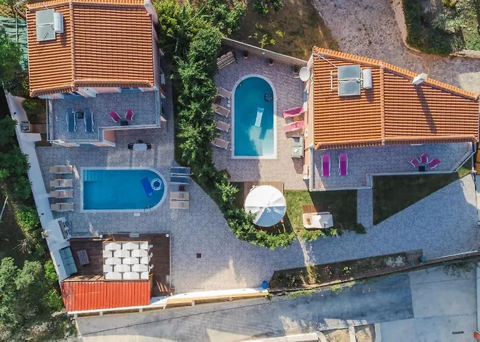 Βίλα Danae - 100m From