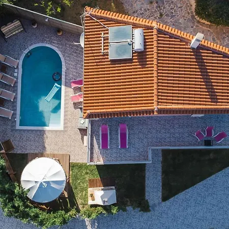 Danae - 100m From * لاغاناس