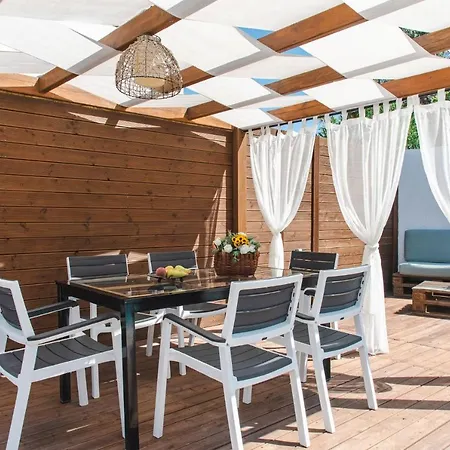 Danae - 100m From Villa