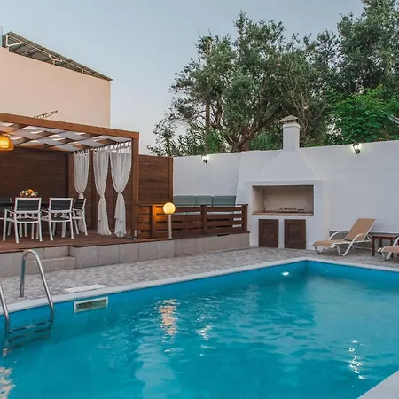 Villa Danae - 100m From Laganas